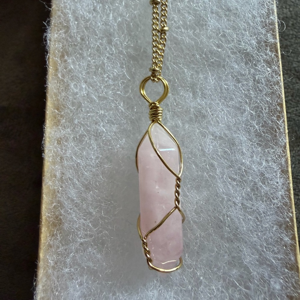 Gold Wire-Wrapped Pink Rose Quartz Pendant Necklace. NEW! Handmade.